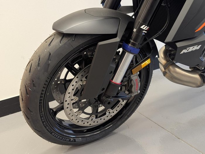 2026 KTM 1390 Super Duke R EVO Super Duke Black