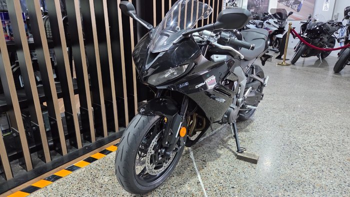 2026 Triumph DAYTONA 660 (LAMS) SAPPHIRE BLACK