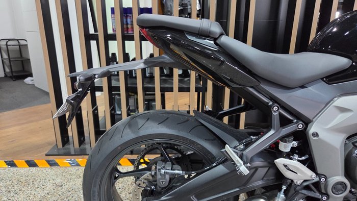 2026 Triumph DAYTONA 660 (LAMS) SAPPHIRE BLACK