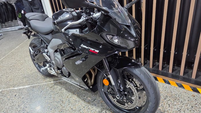 2026 Triumph DAYTONA 660 (LAMS) SAPPHIRE BLACK