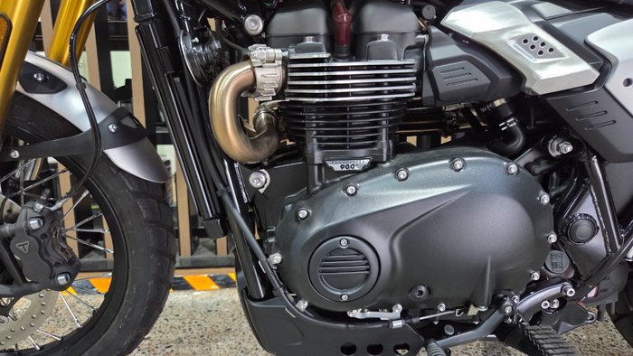 2026 Triumph SCRAMBLER 900 GREEN