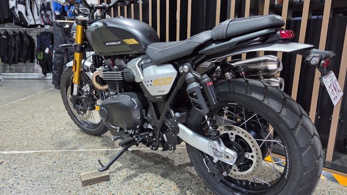 2026 Triumph SCRAMBLER 900 GREEN