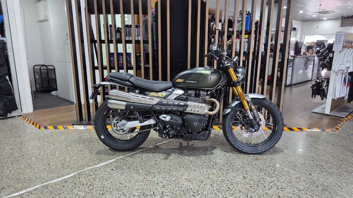 2026 Triumph SCRAMBLER 900 GREEN