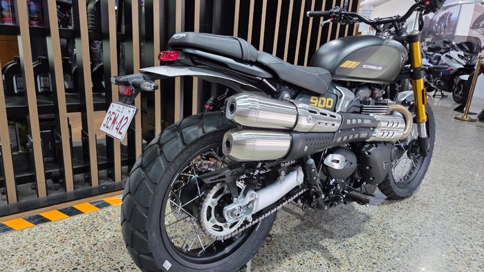 2026 Triumph SCRAMBLER 900 GREEN