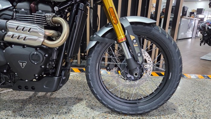 2026 Triumph SCRAMBLER 900 GREEN