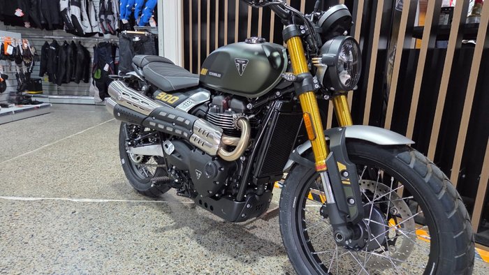 2026 Triumph SCRAMBLER 900 GREEN
