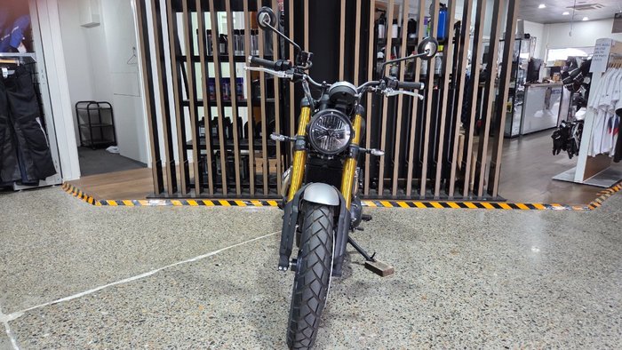 2026 Triumph SCRAMBLER 900 GREEN