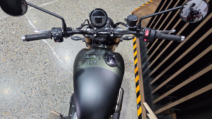 2026 Triumph SCRAMBLER 900 GREEN