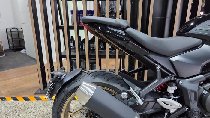 2026 Triumph 2026 Triumph 800CC Trident 800 Jet Black