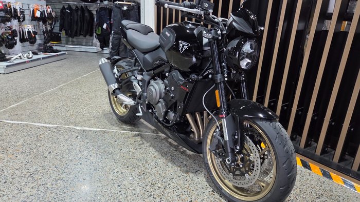 2026 Triumph 2026 Triumph 800CC Trident 800 Jet Black