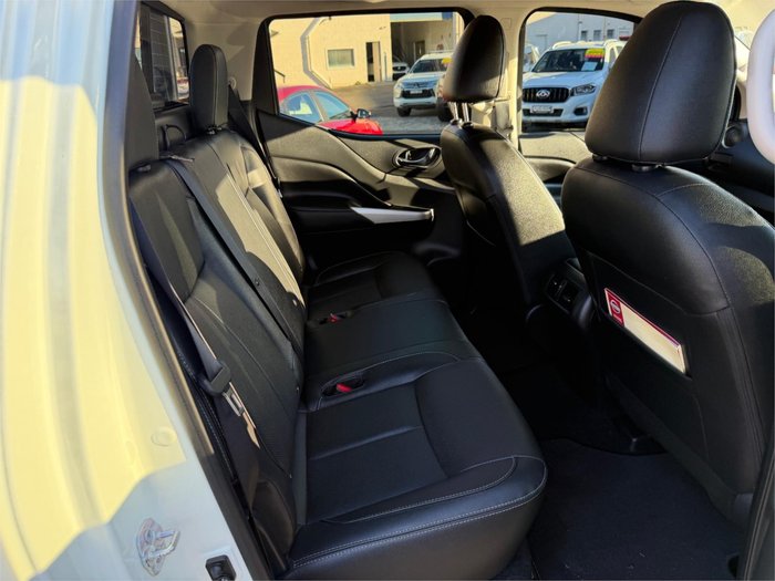 2017 NISSAN NAVARA ST-X (4x4)