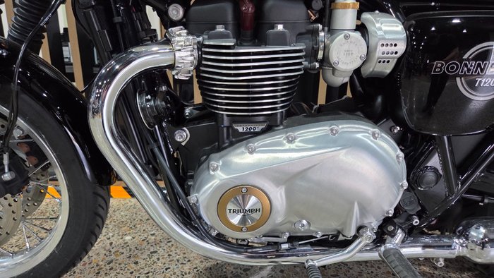 2026 Triumph BONNEVILLE T120