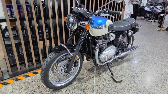 2026 Triumph BONNEVILLE T120