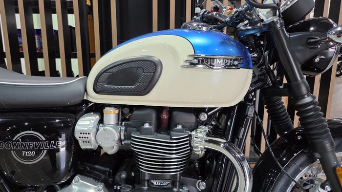 2026 Triumph BONNEVILLE T120