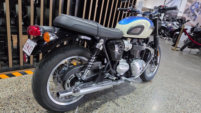 2026 Triumph BONNEVILLE T120