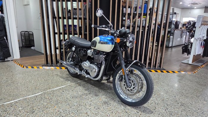 2026 Triumph BONNEVILLE T120