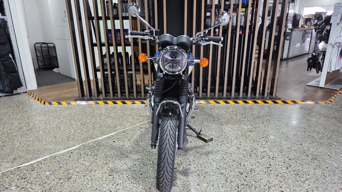 2026 Triumph BONNEVILLE T120