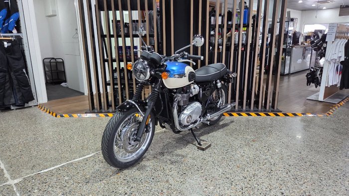 2026 Triumph BONNEVILLE T120