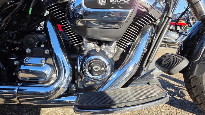 2022 Harley-Davidson FLRT FREEWHEELER Black