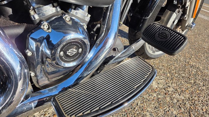 2022 Harley-Davidson FLRT FREEWHEELER Black