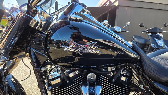 2022 Harley-Davidson FLRT FREEWHEELER Black