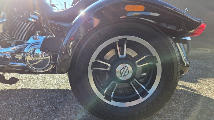 2022 Harley-Davidson FLRT FREEWHEELER Black