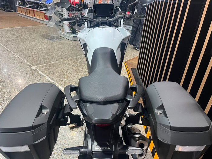 2024 Honda CB500XA (NX500) WHITE