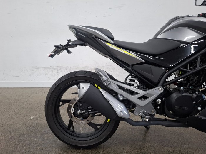 2023 CFMOTO 150 NK TITANIUM GREY