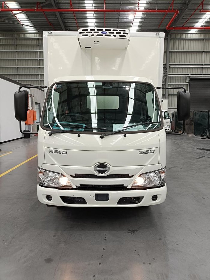 2025 Hino 300 - 616 Auto Swb