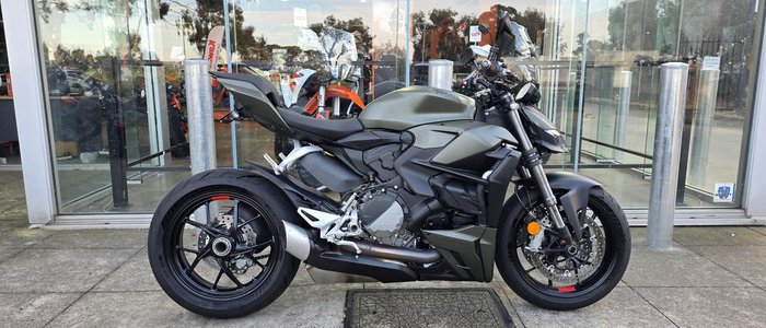 2023 Ducati Streetfighter V2 Streetfighter Green