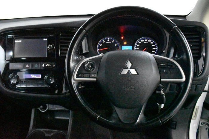 2014 Mitsubishi Outlander ES