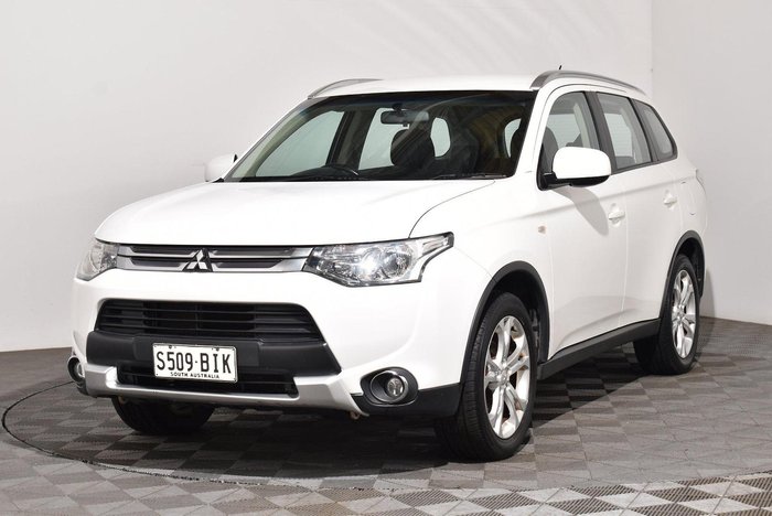 2014 Mitsubishi Outlander ES