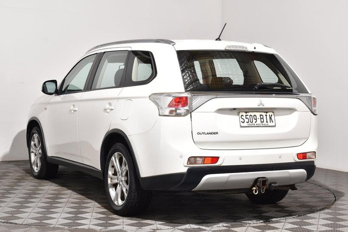 2014 Mitsubishi Outlander ES