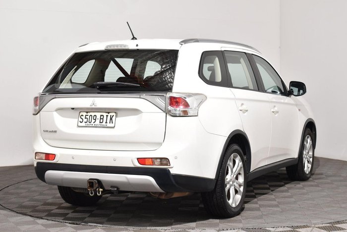 2014 Mitsubishi Outlander ES