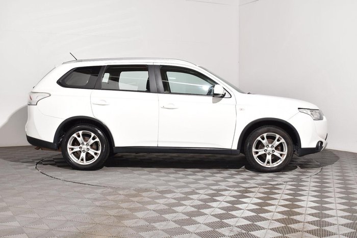 2014 Mitsubishi Outlander ES