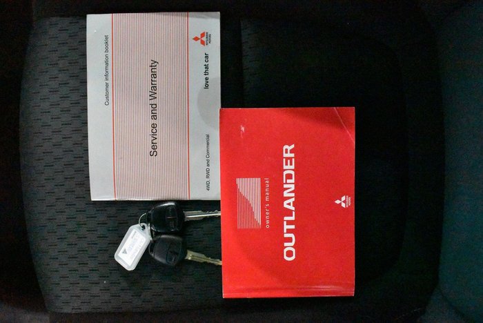 2014 Mitsubishi Outlander ES