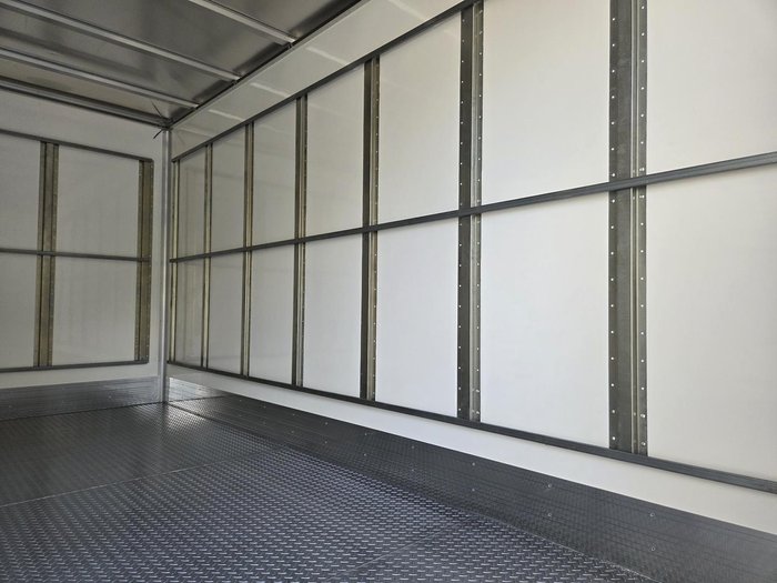 2025 Hino 300 Series 616