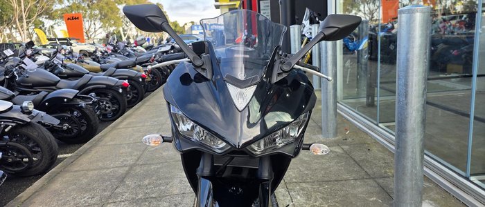 2015 Yamaha YZF-R3 R3 Black