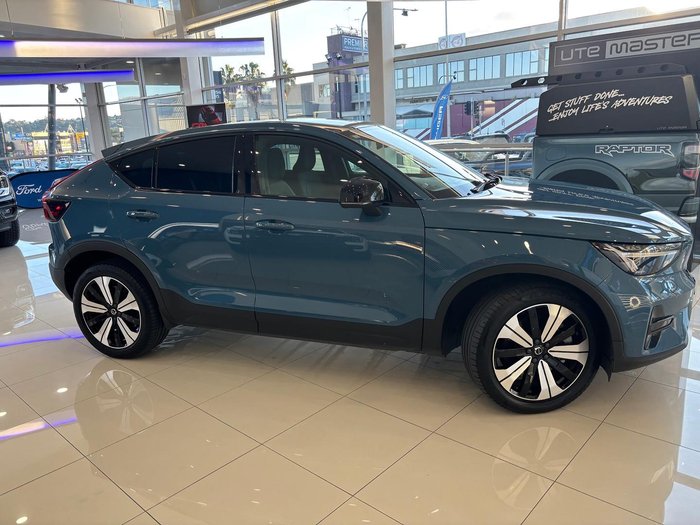 2022 Volvo C40