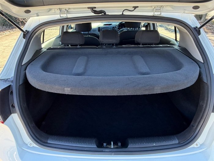 2016 KIA CERATO S