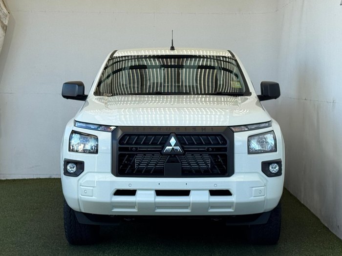 2026 Mitsubishi Triton GLX+