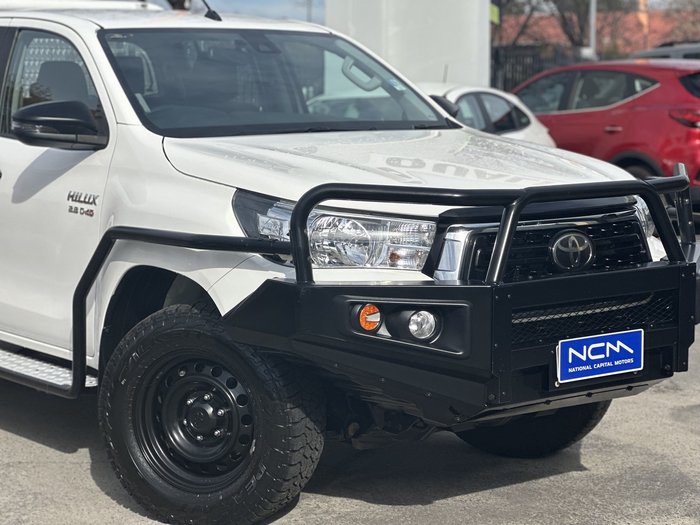2019 Toyota Hilux SR