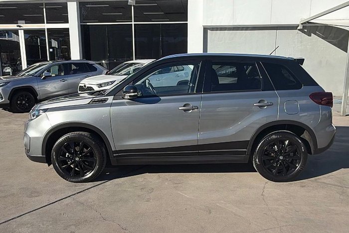 2022 Suzuki Vitara Turbo Shadow