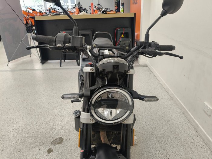 2020 HUSQVARNA SVARTPILEN 401 Black