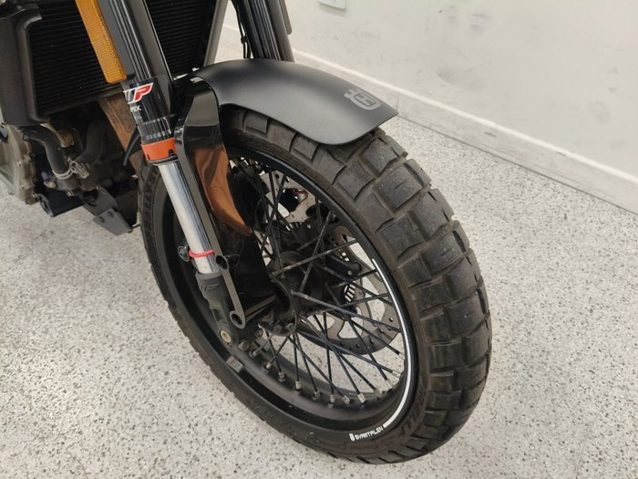 2020 HUSQVARNA SVARTPILEN 401 Black