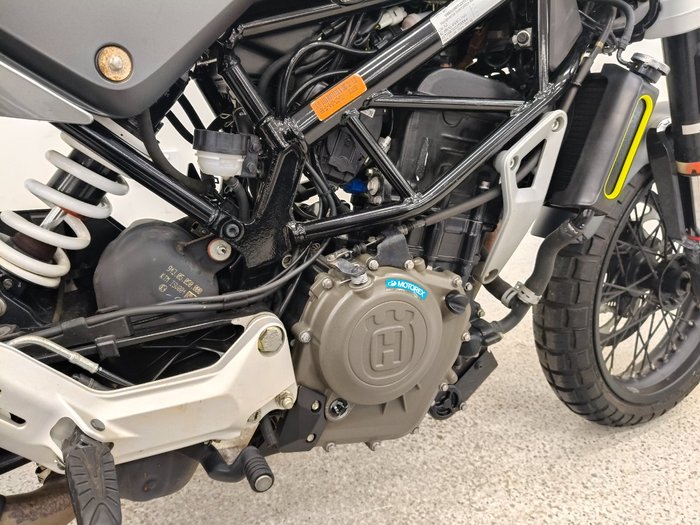 2020 HUSQVARNA SVARTPILEN 401 Black
