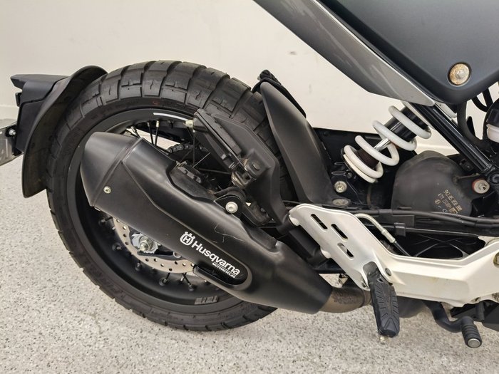 2020 HUSQVARNA SVARTPILEN 401 Black