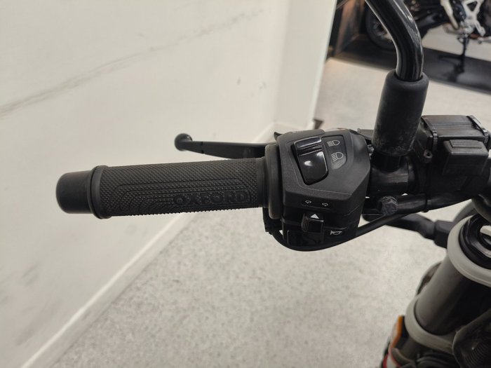 2020 HUSQVARNA SVARTPILEN 401 Black