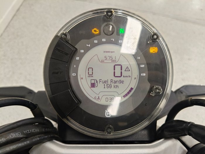 2020 HUSQVARNA SVARTPILEN 401 Black