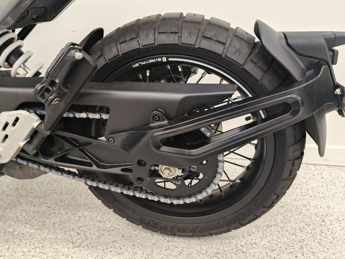 2020 HUSQVARNA SVARTPILEN 401 Black